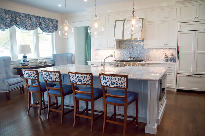 Tres Belle Interior Design | Lakeside Luxury | Photo 2
